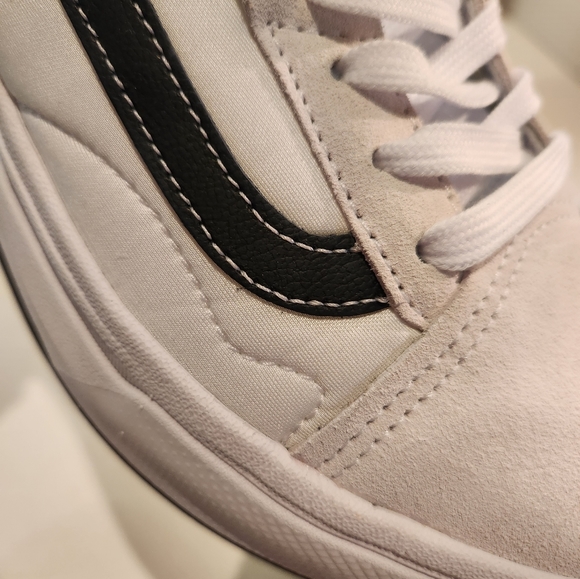 Old Skool Overt CC Shoe VANS- brand new shape* ladies 10 or men's 8.5 - White. - Picture 7 of 11